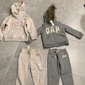 2 Kid bundle Gap sweatsuits SZ 4 brand new w/tags